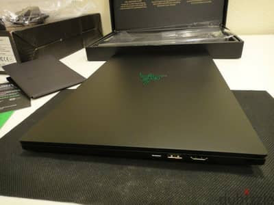 Razer - Blade 14- 14" - QHD 165Hz- AMD Ryzen 9 - 16GB RAM - 1TB SSD