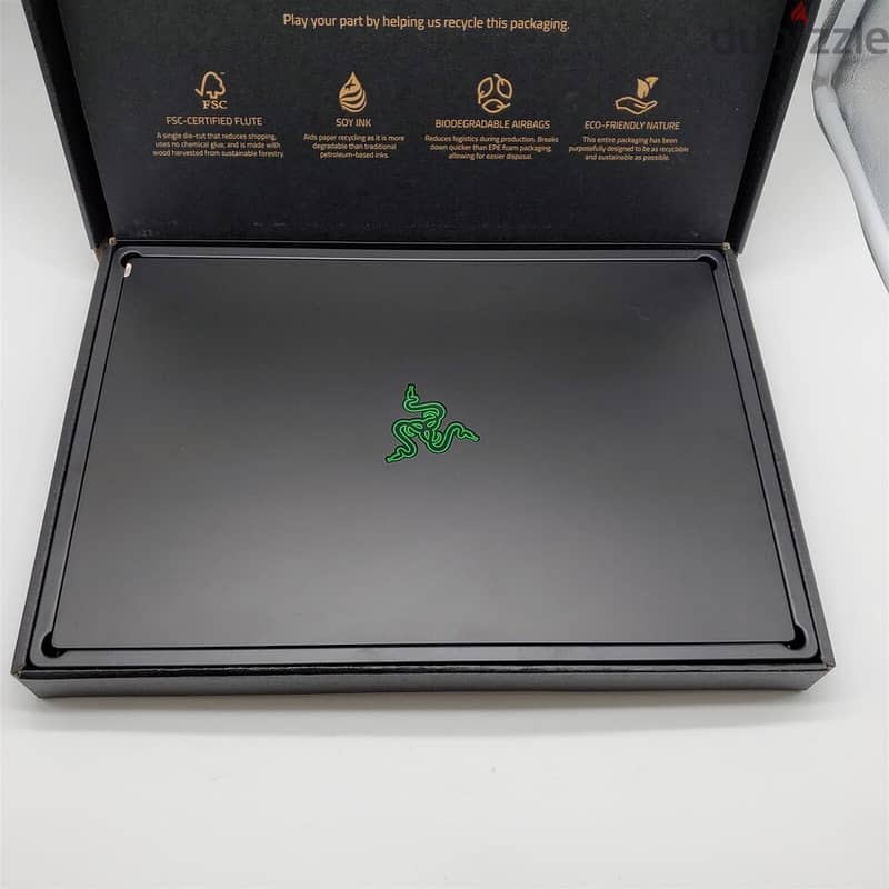 Razer - Blade 18 - 18'' Laptop - QHD+ - Intel 24-Core i9 - 32GB - 1TB 0