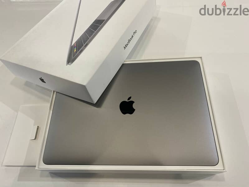 APPLE MacBook Pro 13.3" (2020) - M1, 256 GB SSD 0