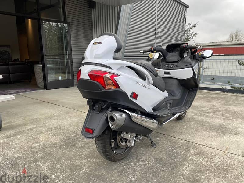 2018 Suzuki burgman  available (+971561943867) 1