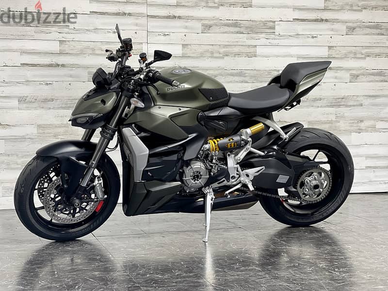 2023 Ducati Streetfighter V2 (+971561943867) 1