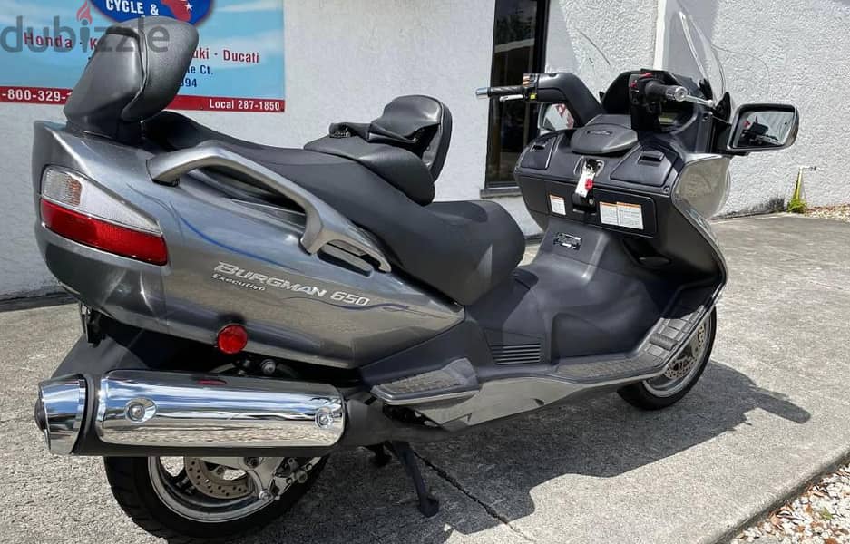 2011 Suzuki Burgman 650 (+971561943867) 1