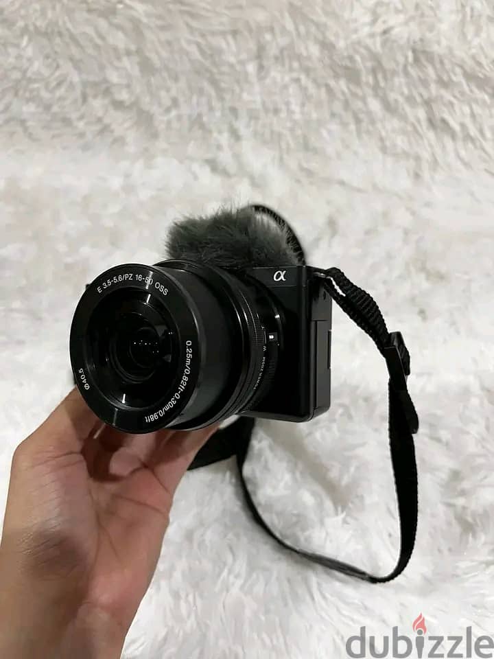 FOR SALE Sony ZV-E10 Mirrorless camera 3