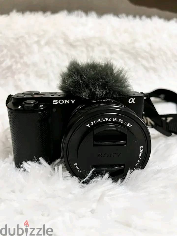 FOR SALE Sony ZV-E10 Mirrorless camera 5