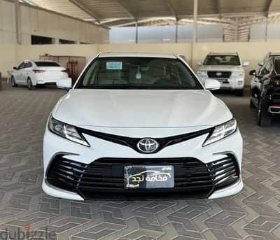 Toyota Camry LE 2024