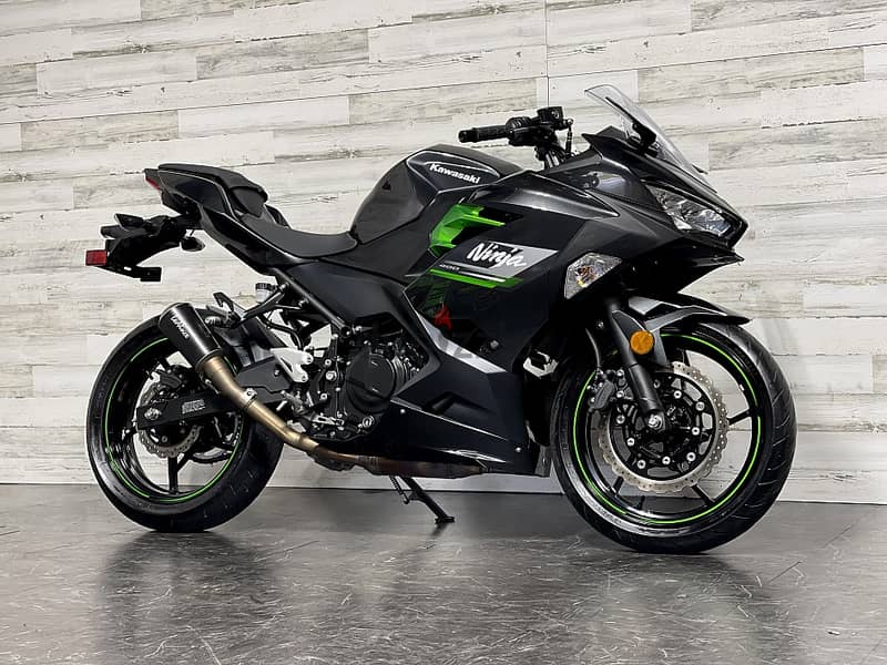 2023 kawasaki ninja400  (+97466574363) 2