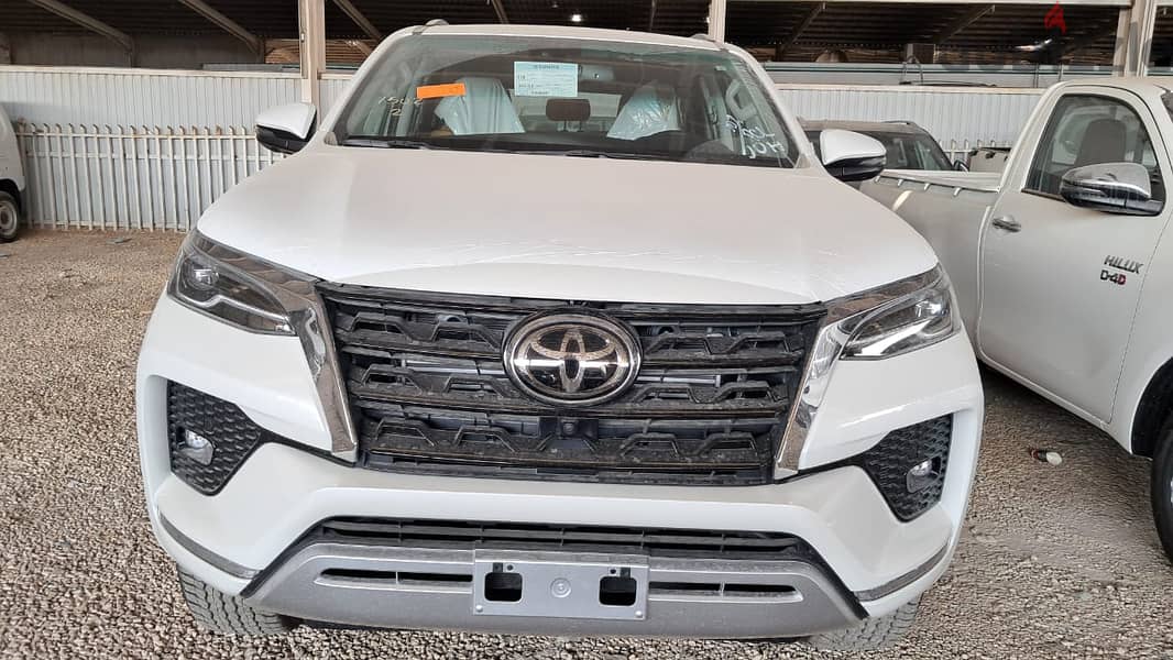 Toyota Fortuner VX 2024 0