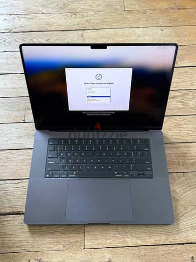 Apple - MacBook Pro 16" - M 3 Pro chip - 18GB Memory - 512GB SSD