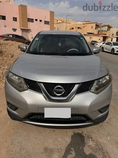 Nissan X-Trail 2016, first owner, dealer maintained