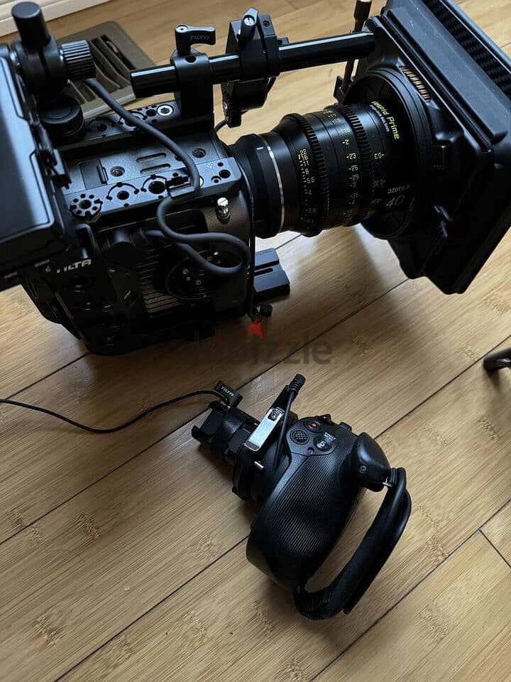 Sony FX6 Digital Cinema Kit 24-105mm Lens 0