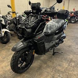 Vitacci Tank 200 EFI Scooter 0