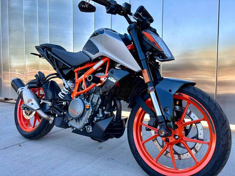 2022 KTM 390 Duke 1