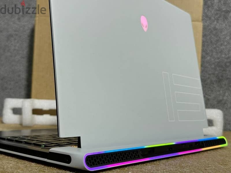 Dell Alienware Laptop - Core i7 - RAM 16GB - SSD 512GB - SUPER OFFER T 5