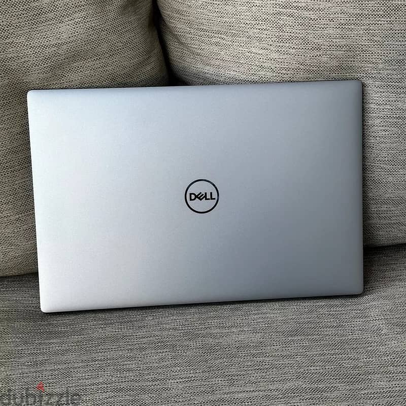 Brand :Dell XPS 13-Processor:Intel Core i7 12th Gen. 4