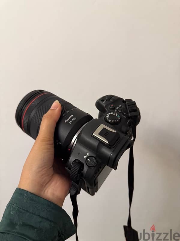 canon eos r mark 6 ii with usm f4 24-105 lens 2