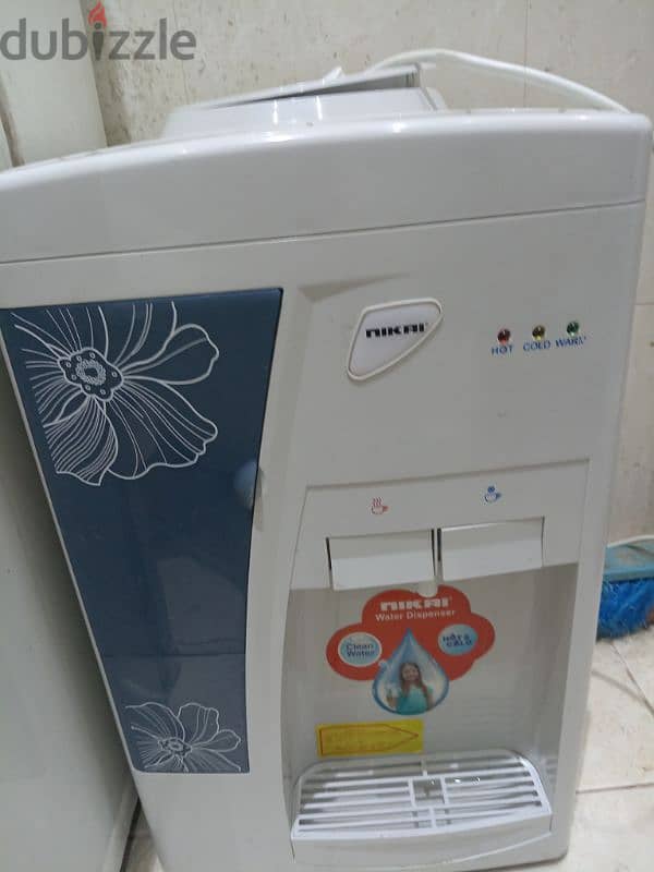 dispenser good coundion very cold and hot water 0