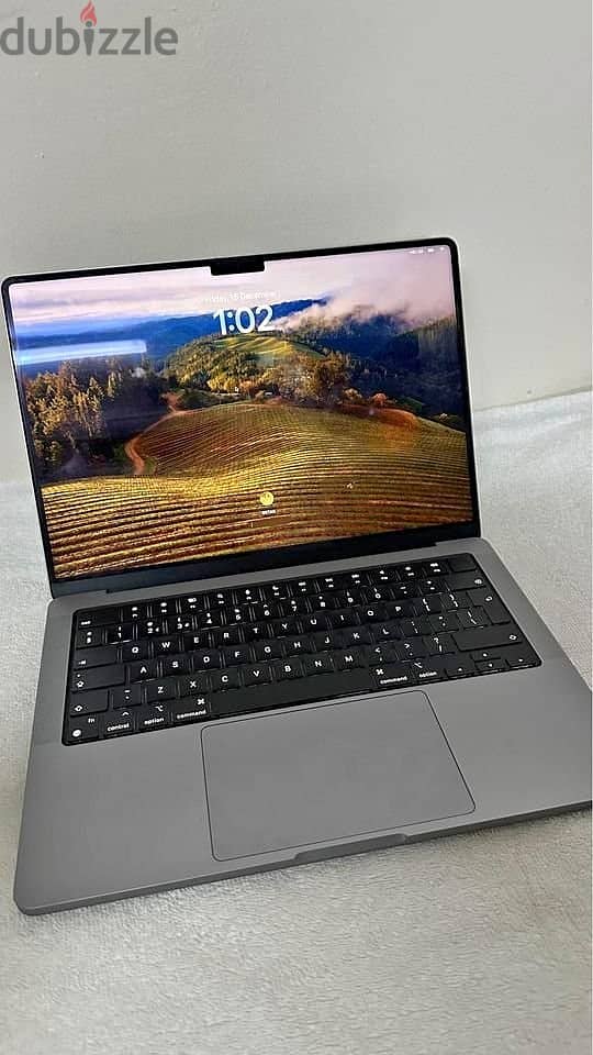 Apple MacBook Pro 2021 m1 14 inch 16 gb ram and 512 ssd 6