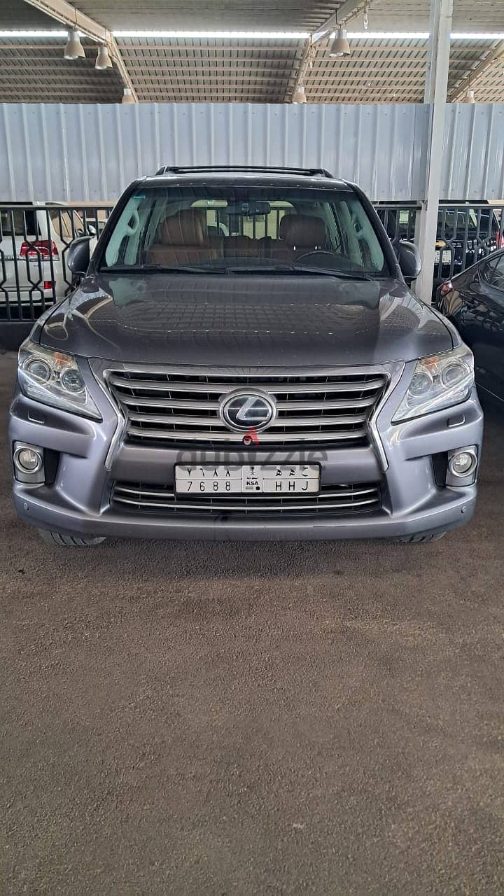 Lexus LX 570 2013 0