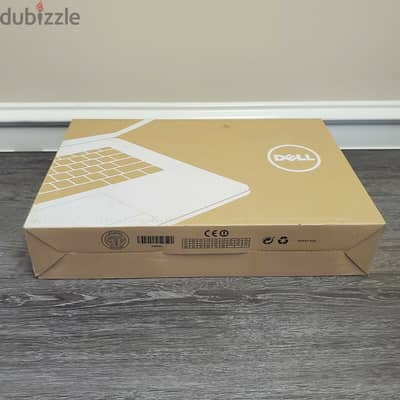 Dell Inspiron 7501 15.6" FHD - Intel Core i5 - 8GB Memory - 256GB SSD