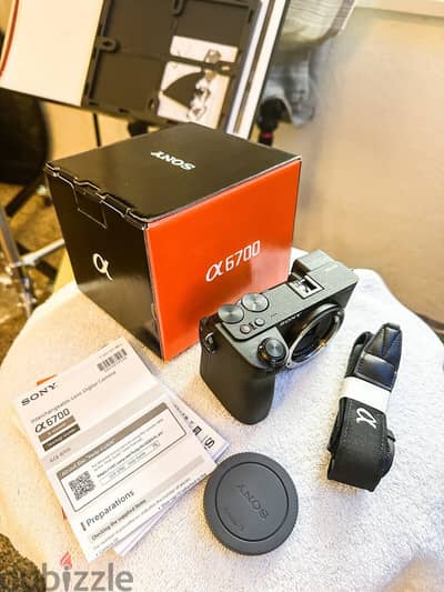 Sony - Alpha 6700 - APS-C Mirrorless  PZ 16-50 mm Lens