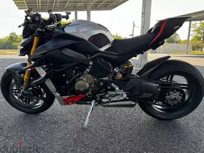 2023 Ducati STREETFIGHTER