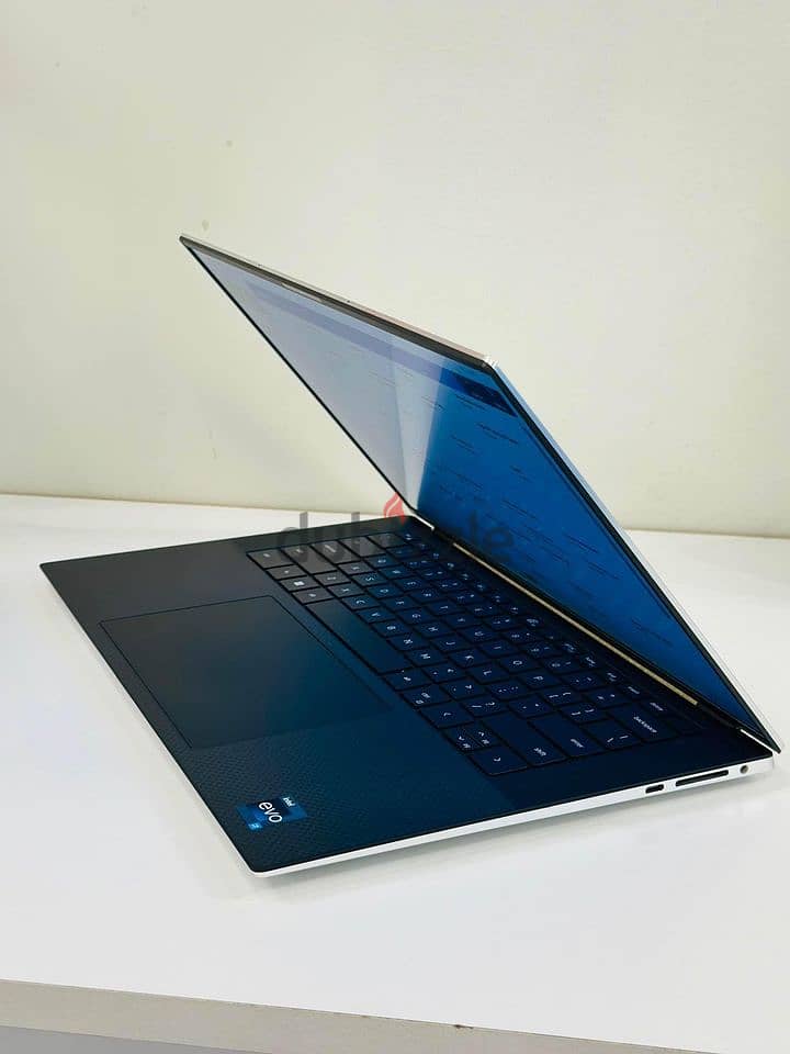 DELL XPS 15 7