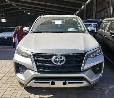 Toyota Fortuner 2024 VX2