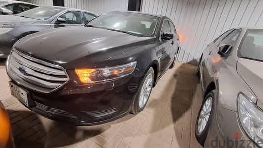 Ford Taurus 2019