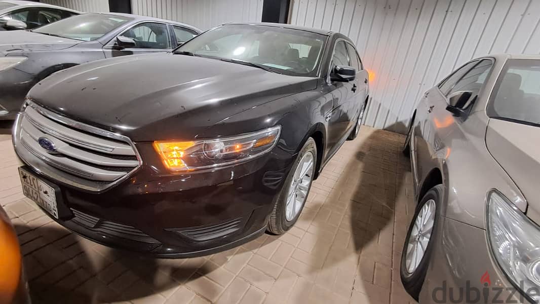 Ford Taurus 2019 0