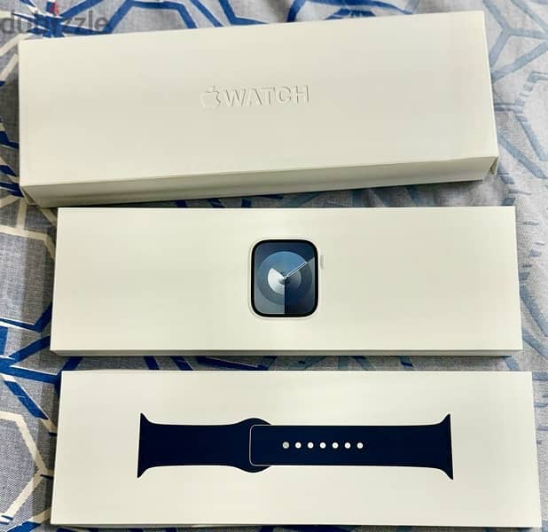 Apple Watch Series 9 - 45mm GPS + Cellular 1