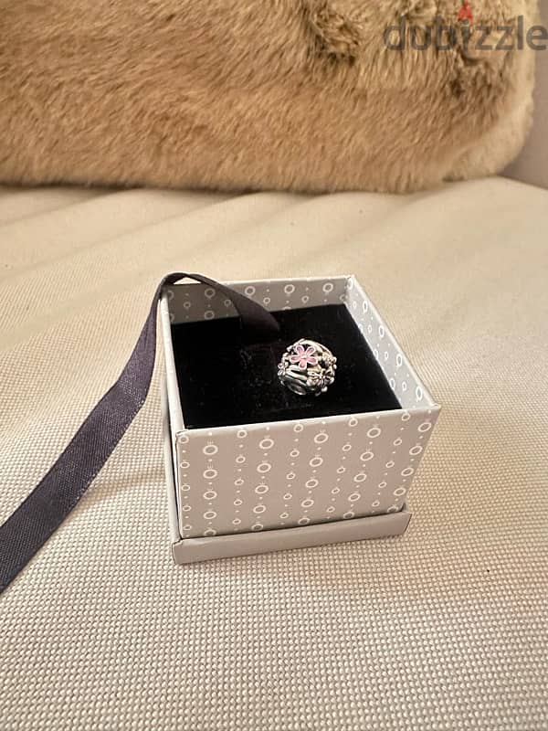 New charm pandora 16