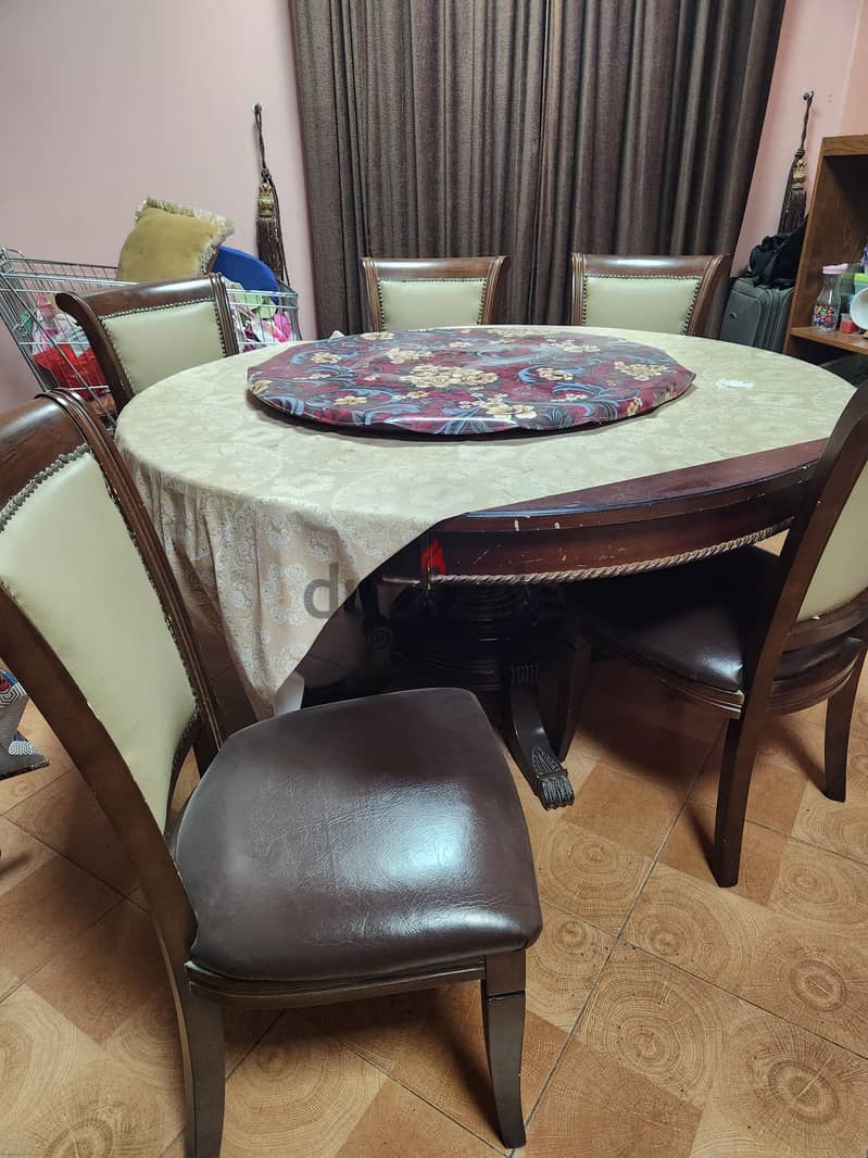 Wooden round table with 5 chairs 1