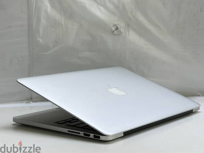 Apple MacBook Pro 2021 m1 14 inch 16 gb ram and 512 ssd 7