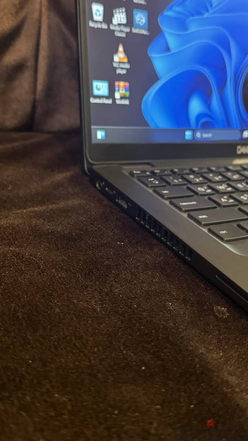 Dell Latitude E5400 Core i7 Touchscreen Professional Laptop 2