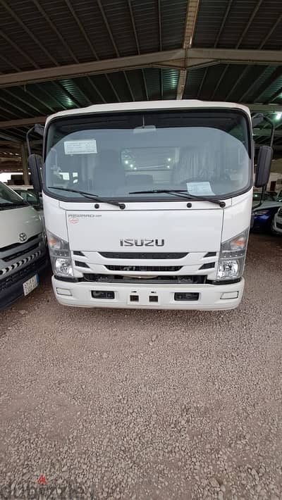 Isuzu Reward 2022