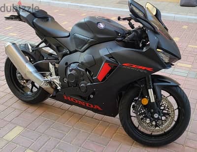 Super Clean Honda CBR1000rr 2018 Please whatsapp on +79267750853