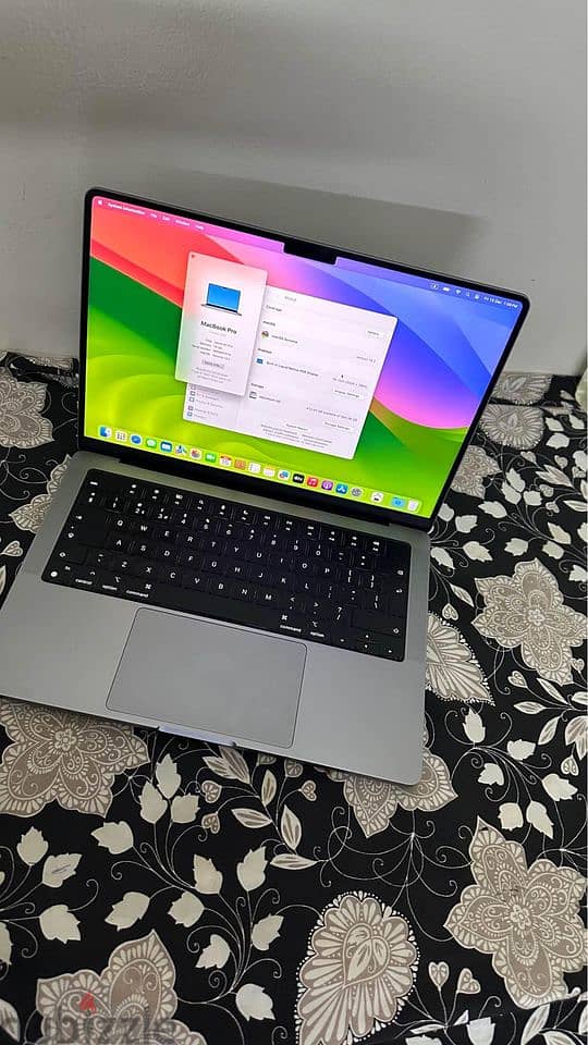 MacBook Pro 2021 m1 14 inch 16 gb ram and 512 ssd 0