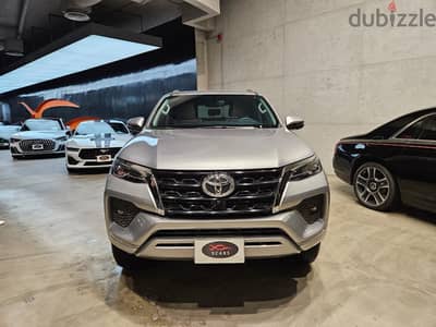 Toyota Fortuner 2024