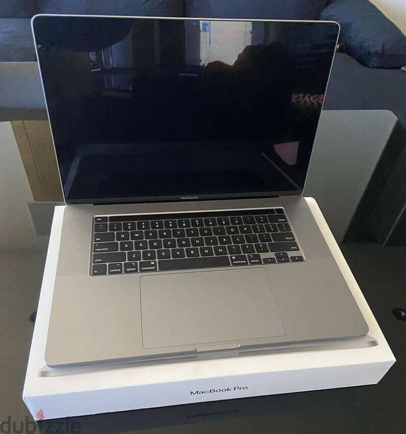 APPLE MacBook Pro 13.3" (2020) - M1, 256 GB SSD 0