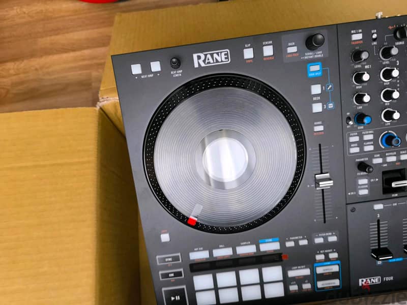 Rane FOUR Serato DJ Controller 1