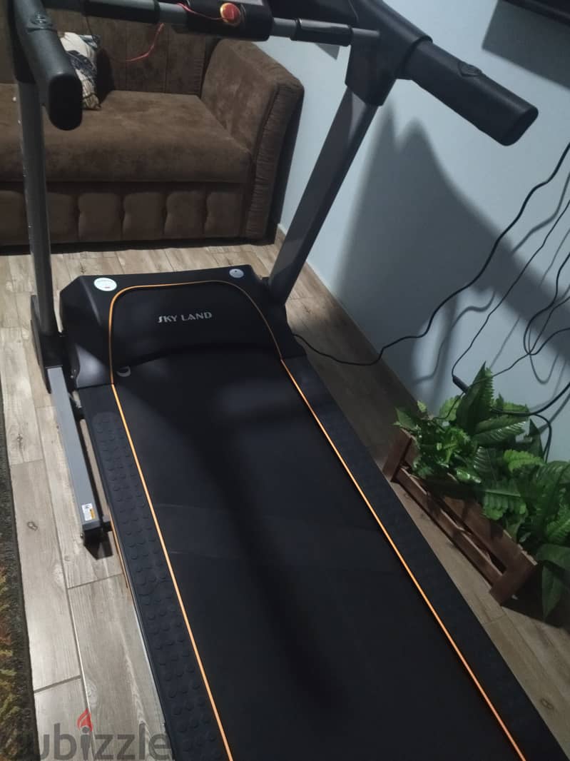 Treadmill in an excellent condition 1