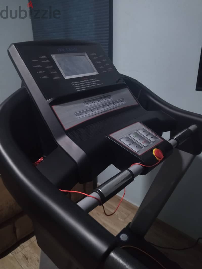 Treadmill in an excellent condition 2