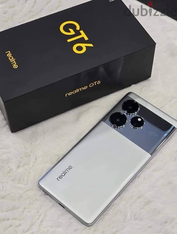 Realme GT6 0