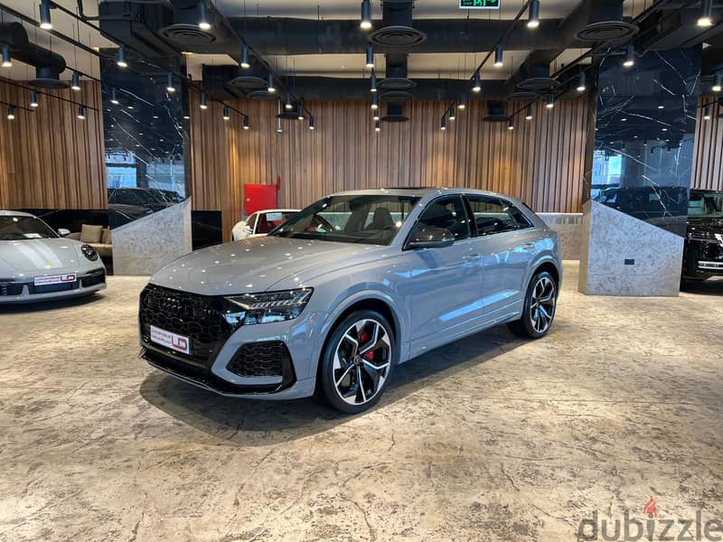 AUDI RS Q8 2023 0