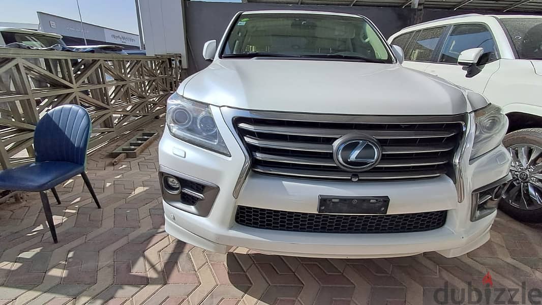 Lexus LX 570 2015 0