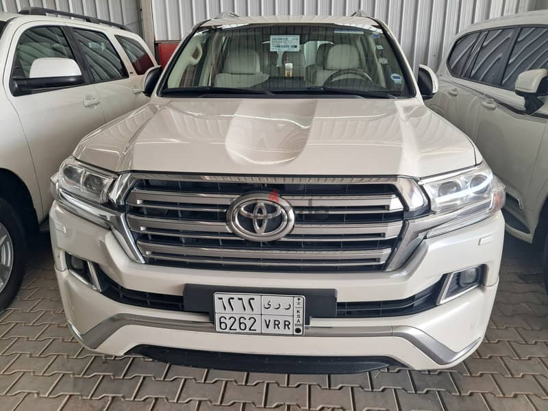 Toyota Land Cruiser GXR 2018 0