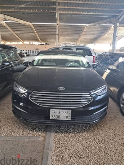 Ford Taurus 2021