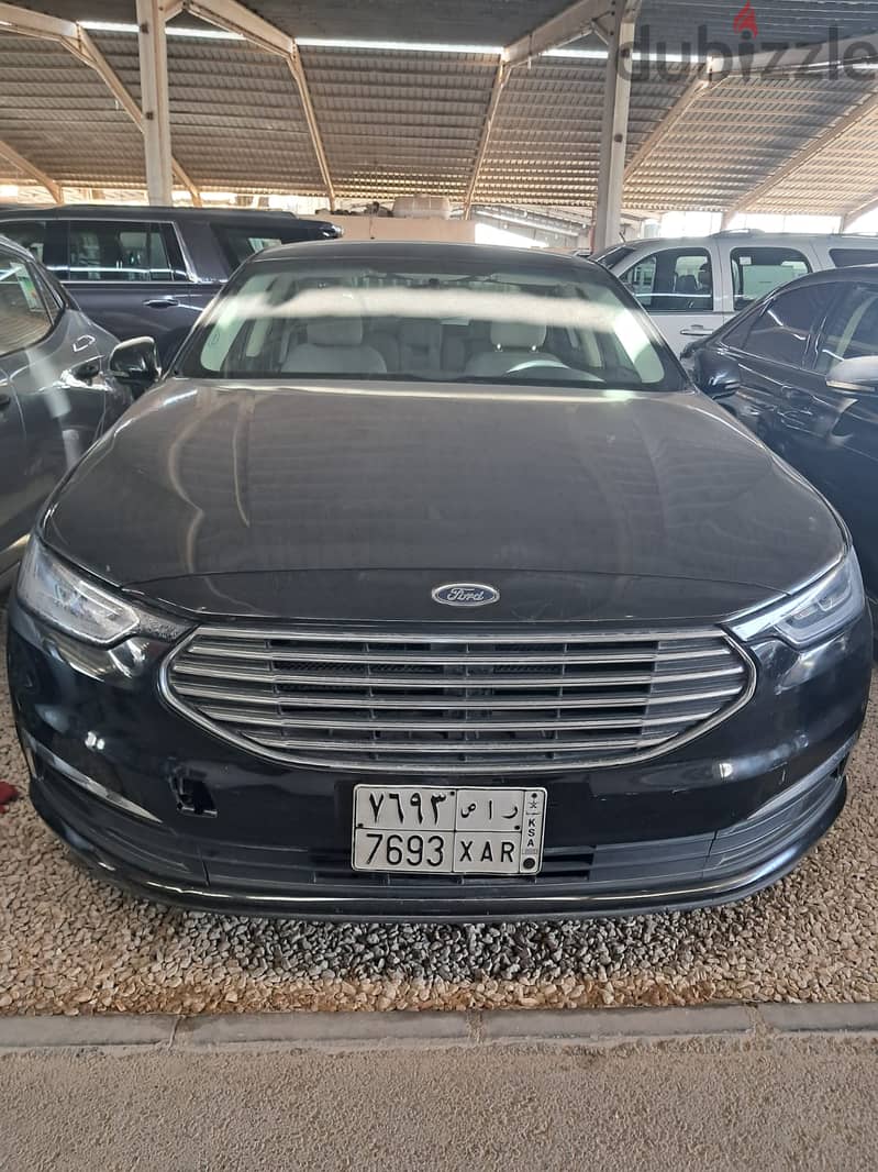 Ford Taurus 2021 0