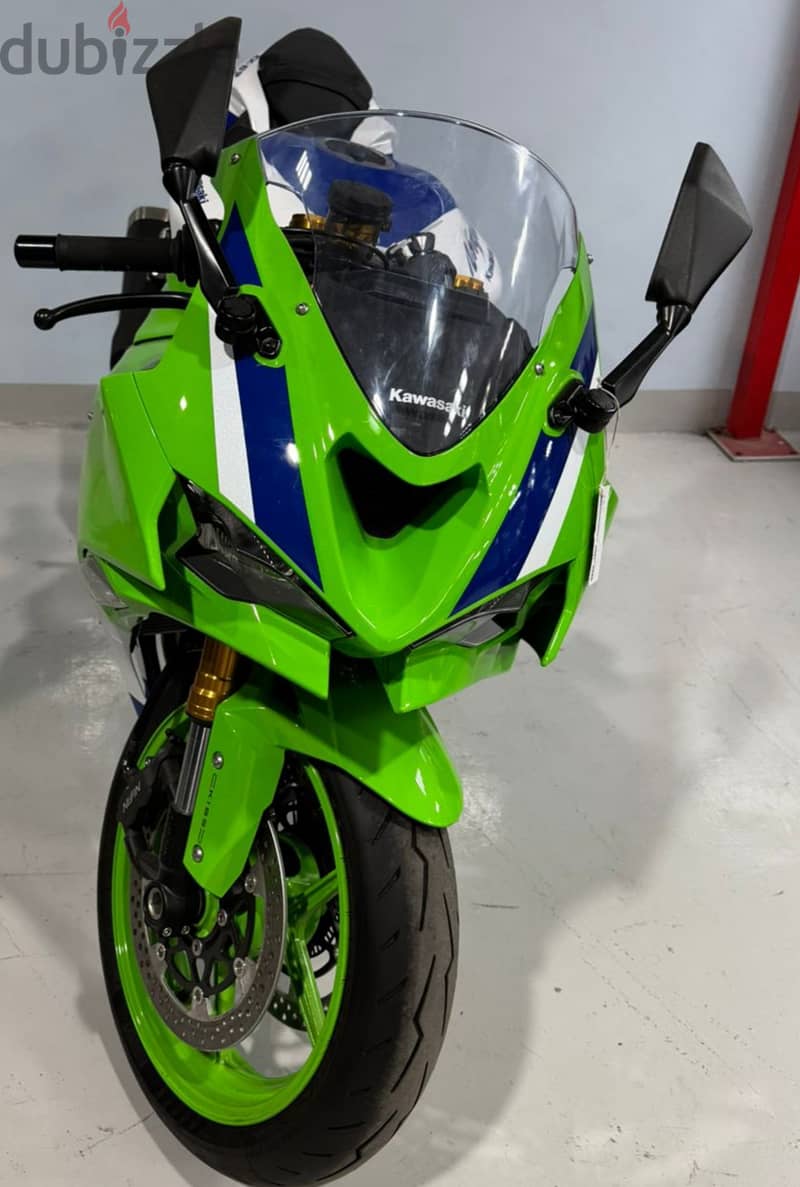 2024 Kawasaki Ninja ZX-6R ABS Please whatsapp on +79267750853 0