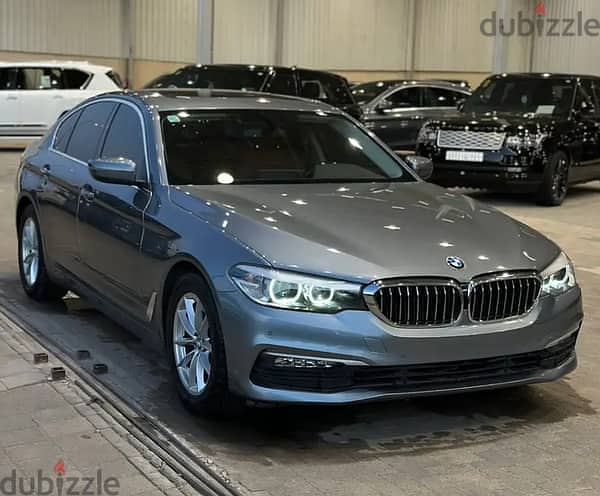 BMW 750 2018 0